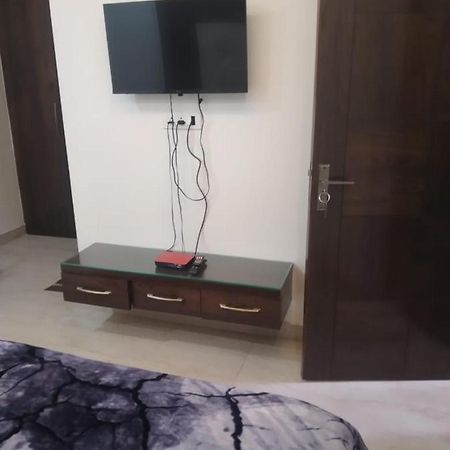Hotel Uday Raj By Wb Inn Agra  Kültér fotó
