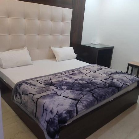 Hotel Uday Raj By Wb Inn Agra  Kültér fotó