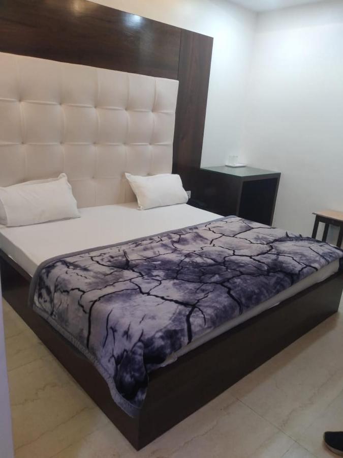 Hotel Uday Raj By Wb Inn Agra  Kültér fotó